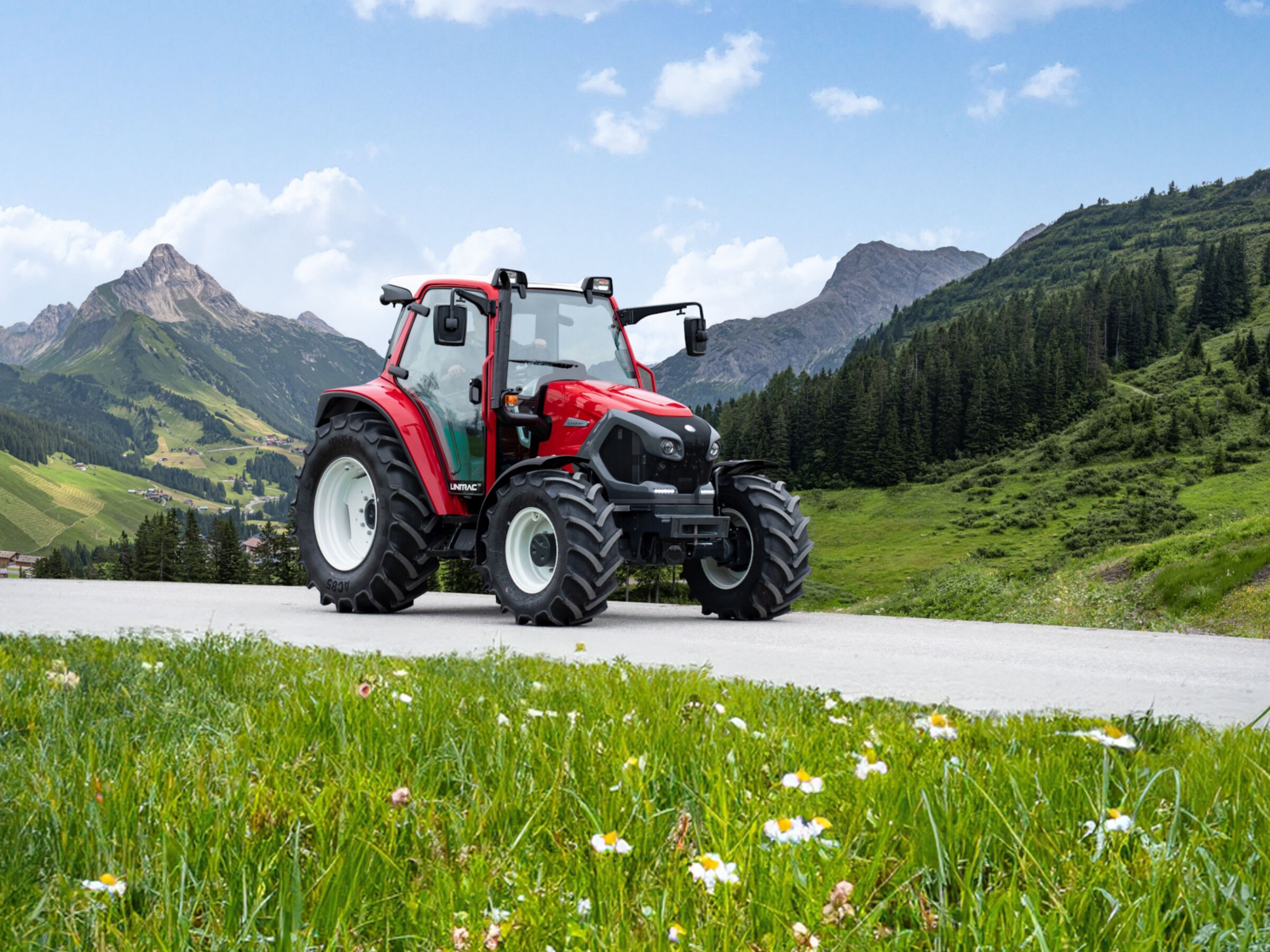 Der Lintrac 70 von Lindner: Stufenloses Einsteigermodell mit Power ...
