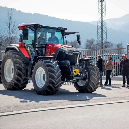 Lindner-Werksausstellung: Neuer Lintrac 160 war Besuchermagnet