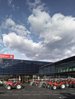 Lindner Traktoren Innovationszentrum Lindner Traktoren Innovationszentrum