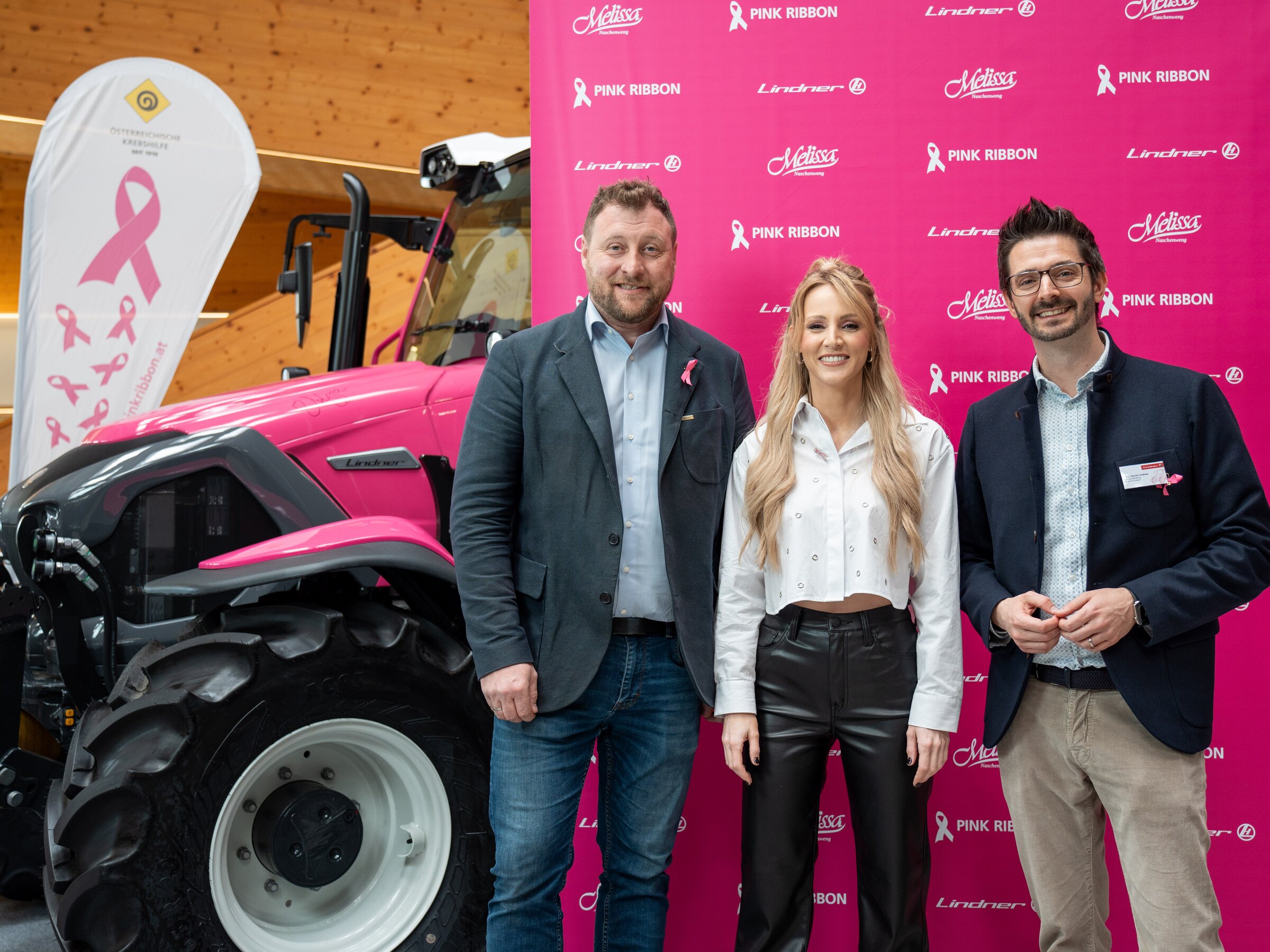 Lindner ist Pink Ribbon-Partner 2024: Lintrac in der „Melissa-Edition ...